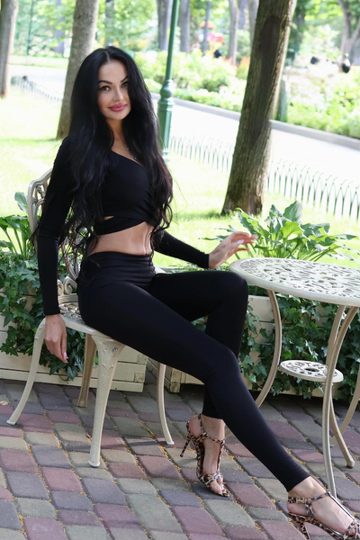 Radiant Charm: Svetlana, 44 y.o. from Kharkiv, Ukraine — VeronikaLove