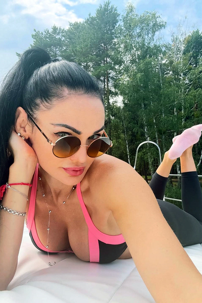 Radiant Charm: Svetlana, 44 y.o. from Kharkiv, Ukraine — VeronikaLove