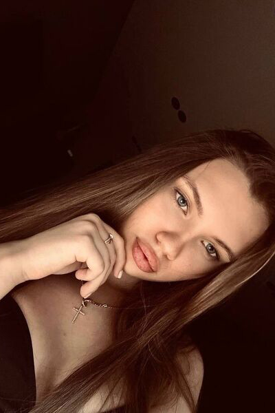 Captivating Aura: Daiana, 18 y.o. from Dnipro, Ukraine — VeronikaLove