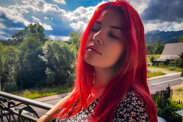 Captivating Beauty: Victoriia, 31 y.o. from Lodz, Poland — VeronikaLove