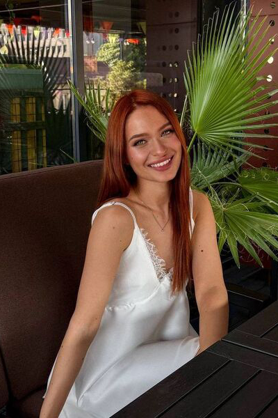 Elegant Enchantment: Kateryna, 26 y.o. from Mykolaiv, Ukraine — VeronikaLove
