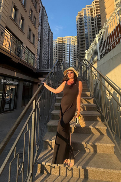 Graceful Charm: Alona, 33 y.o. from Dnipro, Ukraine — VeronikaLove