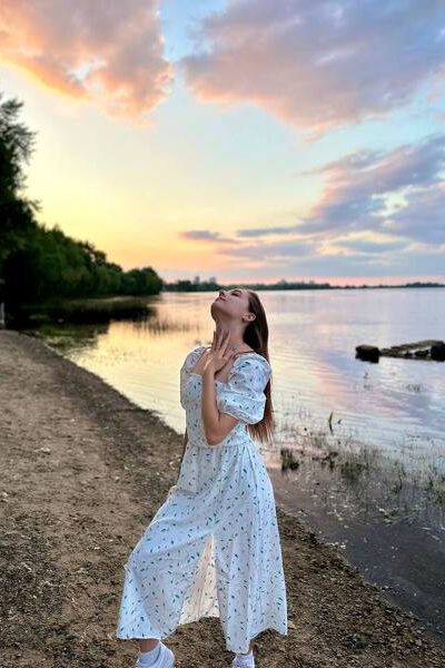 Sophisticated Elegance: Kristina, 21 y.o. from Kyiv, Ukraine — VeronikaLove