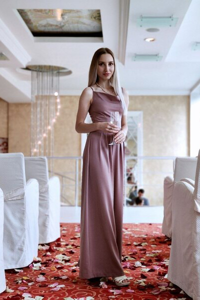 Vibrant Liliya, 31 y.o. from Dnipro, Ukraine with Light-brown hair — VeronikaLove