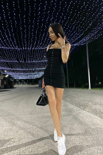 Whimsical Ana, 29 y.o. from Kryvyi Rih, Ukraine with Black hair — VeronikaLove