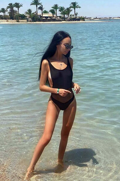 Whimsical Ana, 29 y.o. from Kryvyi Rih, Ukraine with Black hair — VeronikaLove