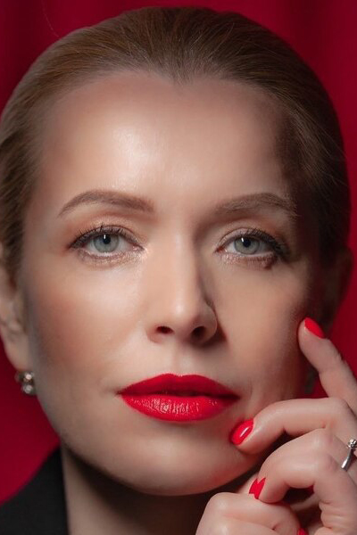 Captivating Gaze: Valentina, 46 y.o. from Kyiv, Ukraine — VeronikaLove