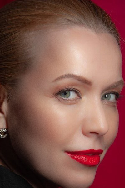 Captivating Gaze: Valentina, 46 y.o. from Kyiv, Ukraine — VeronikaLove