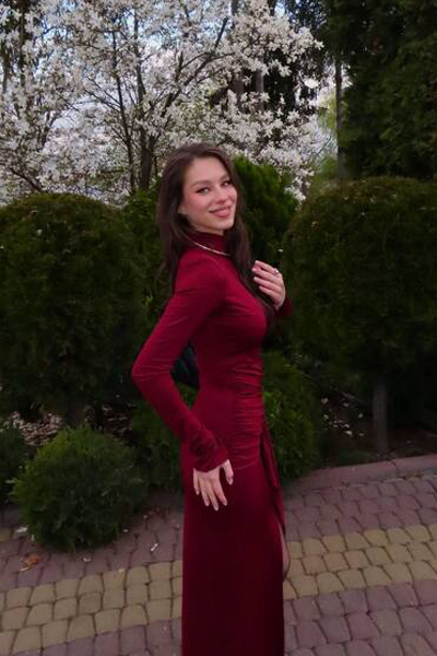 Magnetic Charm: Polina, 20 y.o. from Ternopil, Ukraine — VeronikaLove