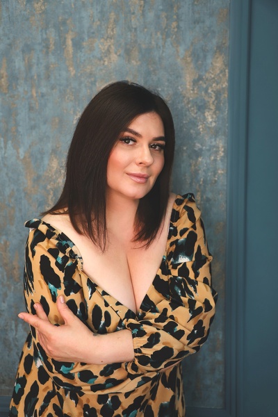 Charming Radiance: Yana, 35 y.o. from Mykolaiv, Ukraine — VeronikaLove