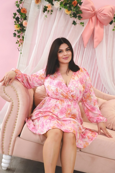 Charming Radiance: Yana, 35 y.o. from Mykolaiv, Ukraine — VeronikaLove