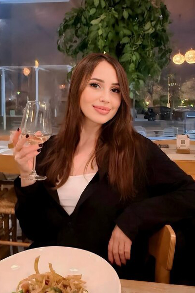 Captivating Beauty: Lidiya, 35 y.o. from Valencia, Spain — VeronikaLove