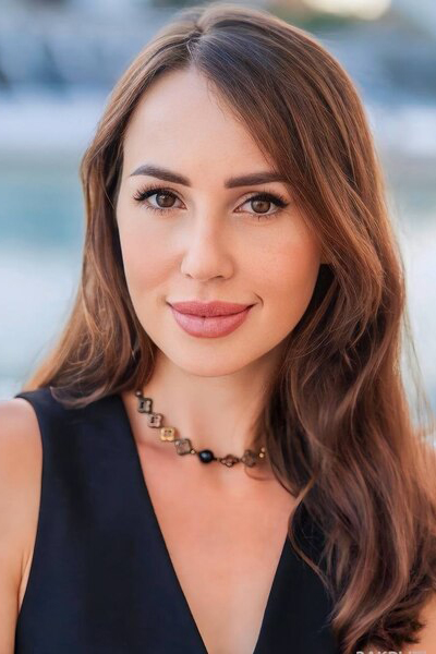 Captivating Beauty: Lidiya, 35 y.o. from Valencia, Spain — VeronikaLove